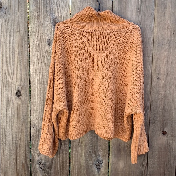 Brown Turtle Neck - Picture 3 of 3